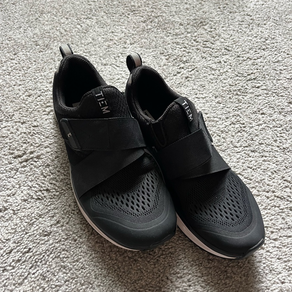 TIEM Black Women's Cycling Shoes